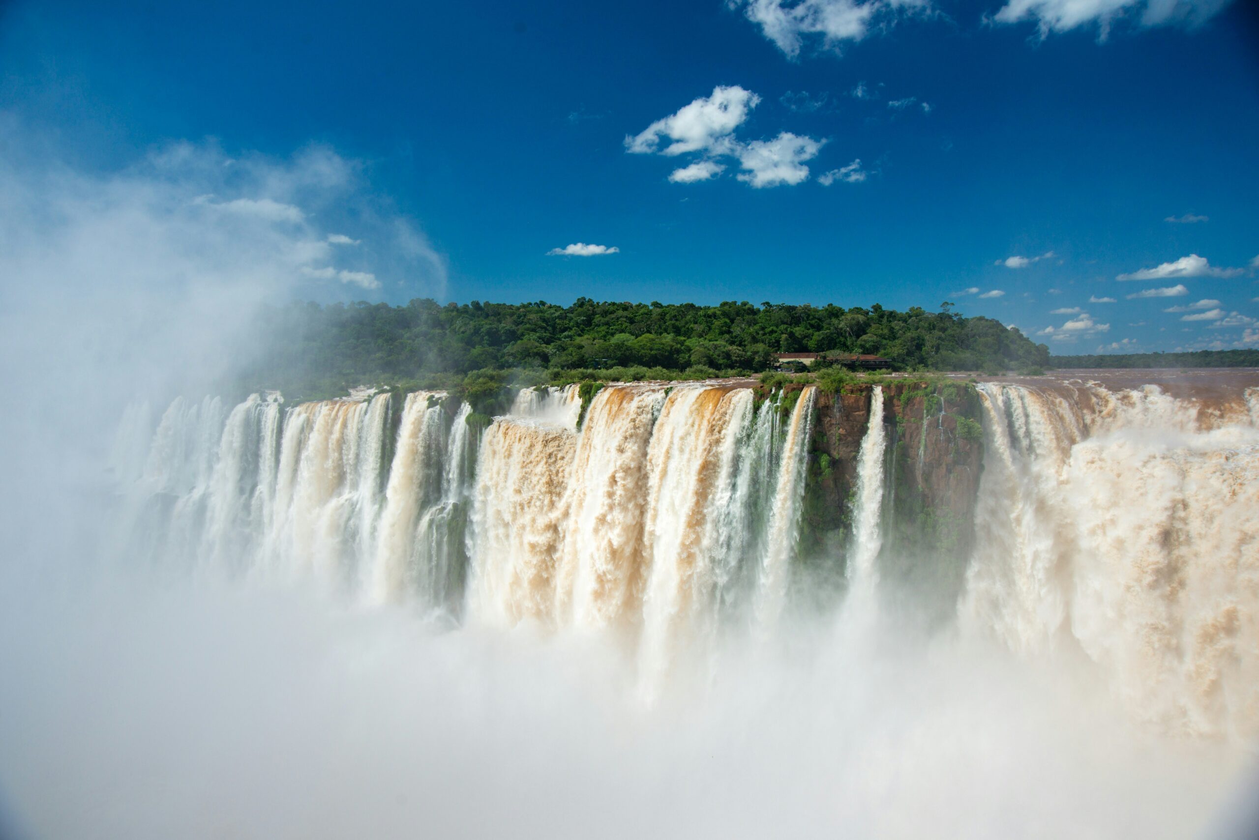 Excursiones a Cataratas del Iguazú: representan uno de los viajes más espectaculares para 2026